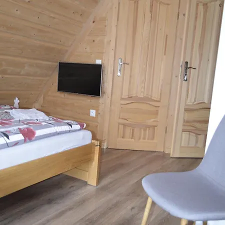 Pod Lasem * Бялы-Дунаец