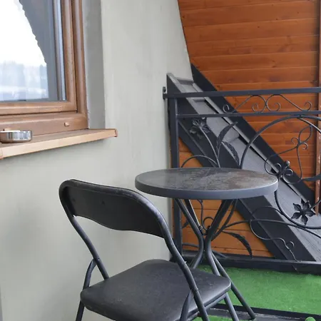 Pod Lasem Apartment *