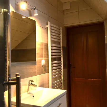 Pod Lasem * Бялы-Дунаец